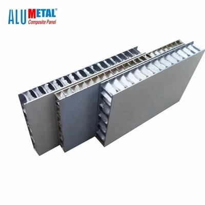 Dış Mekan Kullanımı İçin Korozyona Dayanıklı Alüminyum Petek Panel 0,5 - 3,0 mm
