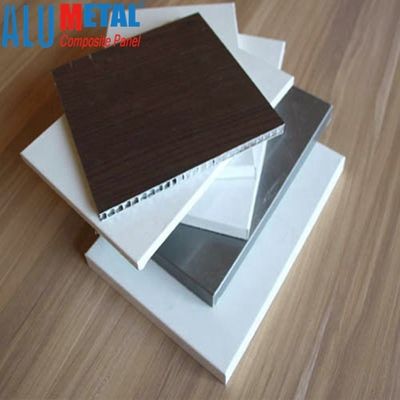 PE Yüzey Alüminyum Taş Petek Panel 0.7mm Sac 2000mm Alaşım 6000
