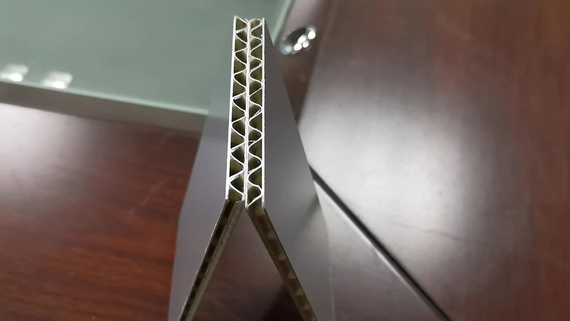 A2 FR Alüminyum Oluklu Panel Sandviç Levha 1250mm 4mm Nano Yüzey